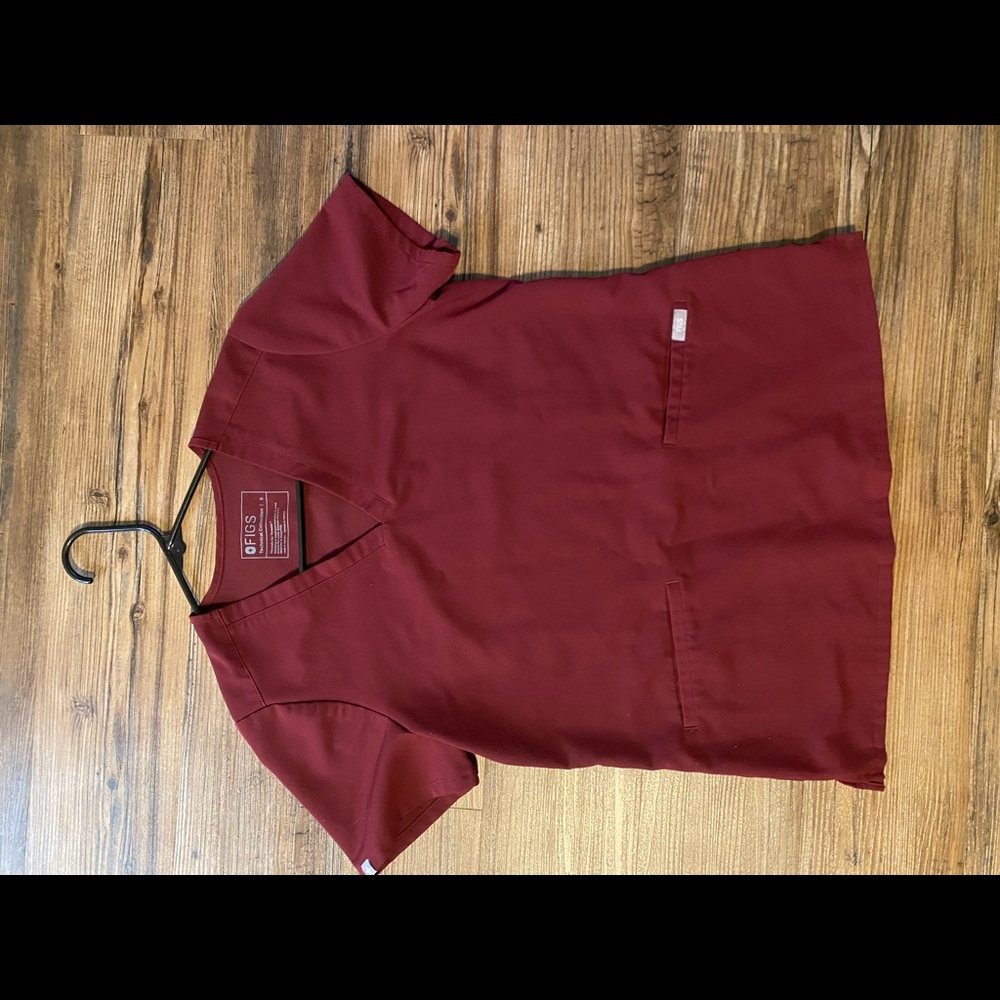 Figs size small burgundy scrub top